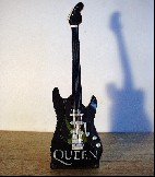 Queen Mercury Mini-Gitarre