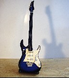 Mini-Gitarre Nr. 066